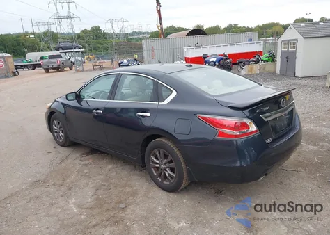 2015 Nissan Altima 2.5/S/Sv/Sl z USA, uszkodzony, nr VIN 1N4AL3AP1FN397969
